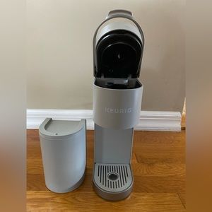 Keurig® K-Mini Plus® K-Cup® Pod Single Serve Coffee Maker in Grey